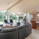 Samine - 2km From The Sea By Interhome